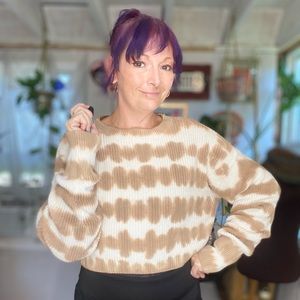 Forever 21 Tan & White Tie Dye Cropped Long Sleeve Sweater Size Small